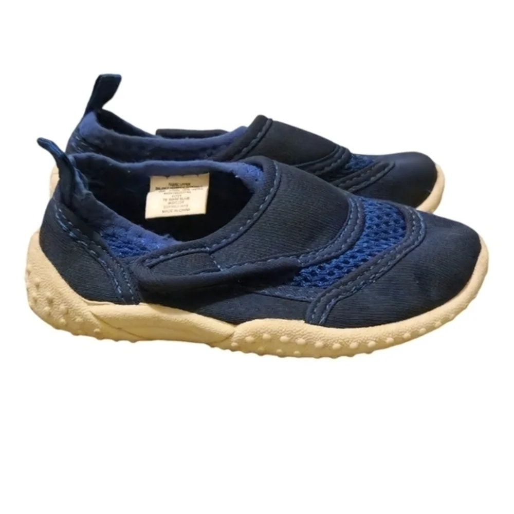 AthleticTech Toddler/Youth Boys Blue Swim Water Shoes Size 5/6‎